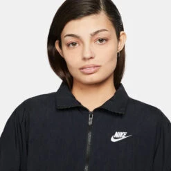 Nike Sportswear Essential WR Woven Training Jacket Women -Tennis-Point Sales 55455000 15