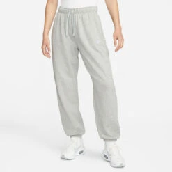 Nike Sportswear Club Fleece Mid-Rise Oversized Training Pants Women 10 Nike Sportswear Club Fleece Mid-Rise Oversized Training Pants Women -Tennis-Point Sales 55472000 10